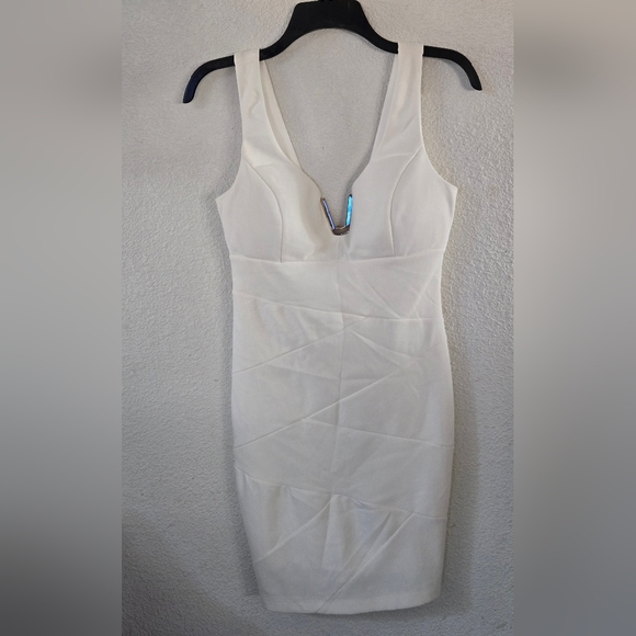 Windsor Cream Sleeveless Dress - Picture 2 of 8